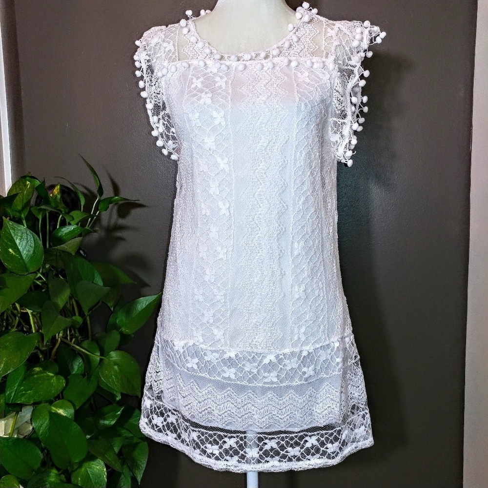 Sale! White lace dress small